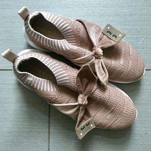 Loly in the Sky sneakers